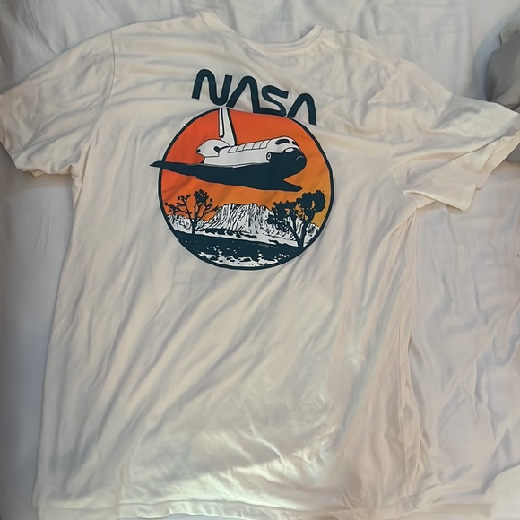 NASA t-shirt - Picture 3 of 3